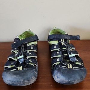 Keen Kids Size 7 Youth Sandals Water Shoes Black Lime Closed Toe Newport H2